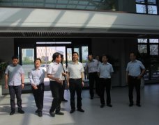 <b>山西省民營經(jīng)濟(jì)發(fā)展局樊偉強(qiáng)局長、運(yùn)城經(jīng)濟(jì)技術(shù)開發(fā)區(qū)副主任魯若鵬一行蒞臨</b>